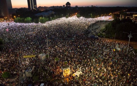 Rozpoczęła się mobilizacja Rumunów do wielkich antyrządowych protestów