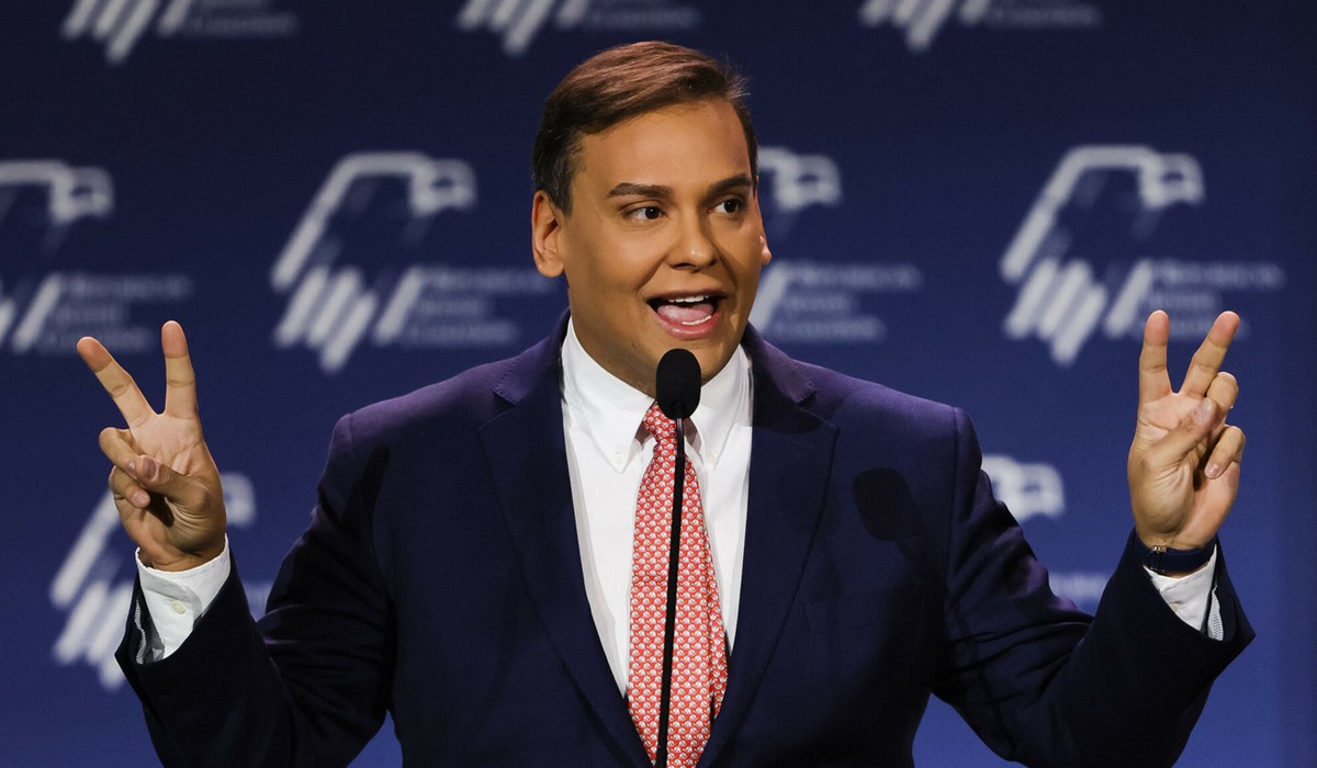 USA: okazało się, że nowa gwiazda republikanów, Santos, zmyślił swój życiorys i to, że ma żydowskie korzenie