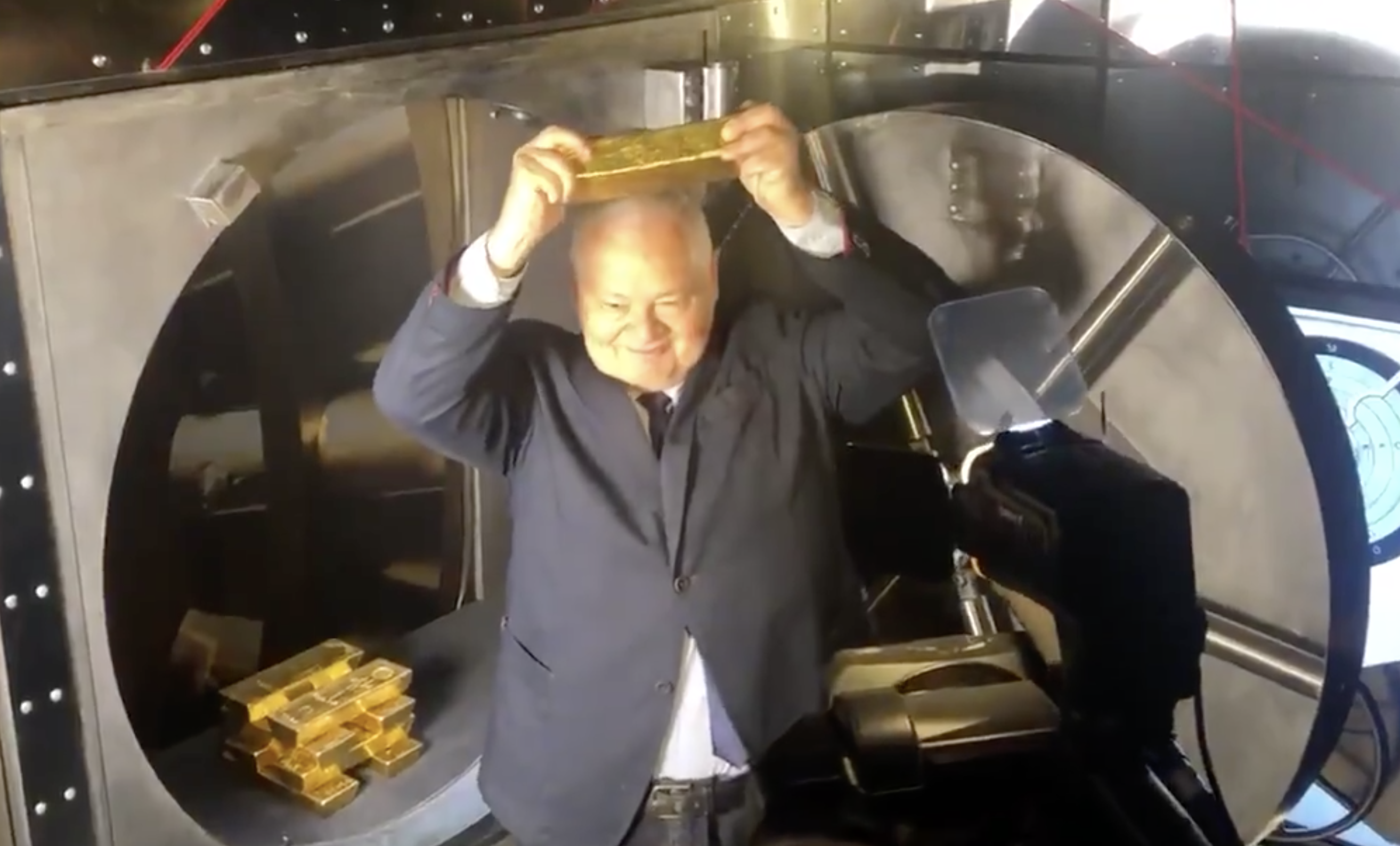 NBP sprowadził do Polski z Londynu 100 ton złota