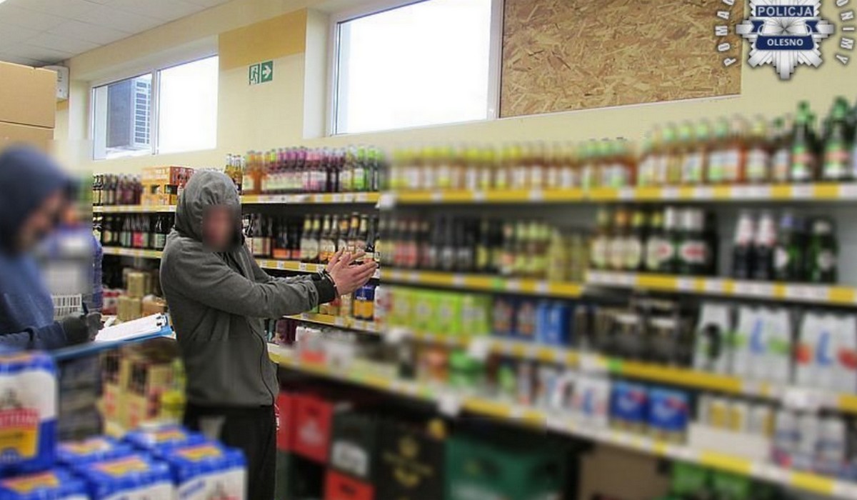 Dobrodzień: mężczyzna włamał się do sklepu, przewrócił się, uciekł, a potem i tak został złapany
