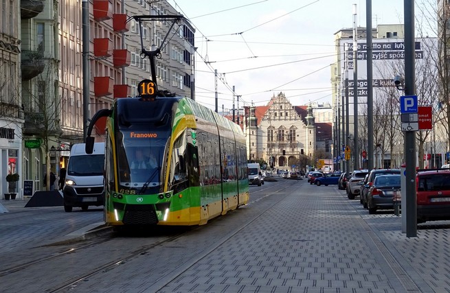 Poznań: MPK obniża pracownikom pensje z powodu epidemii, zarządowi nie, bo nie