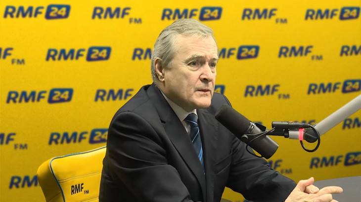 Gliński o braku dotacji dla części twórców: "Tak działa wahadło demokracji"