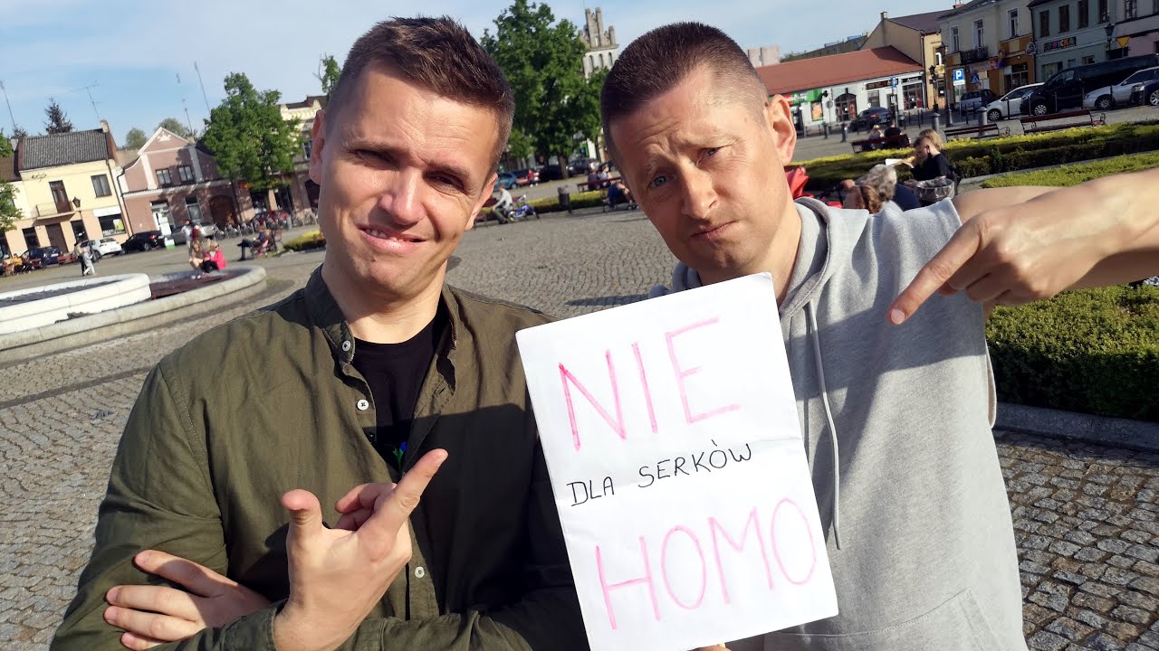 Para gejów zrobiła petycję zwalczająca "serki homo" i pokazała, jak bezmyślnie ludzie składają podpisy