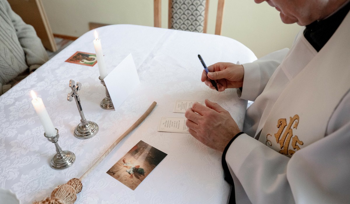 Kraków: ksiądz w ramach aktu dobrej woli podczas kolędy zbierał podpisy poparcia dla lokalnego dewelopera