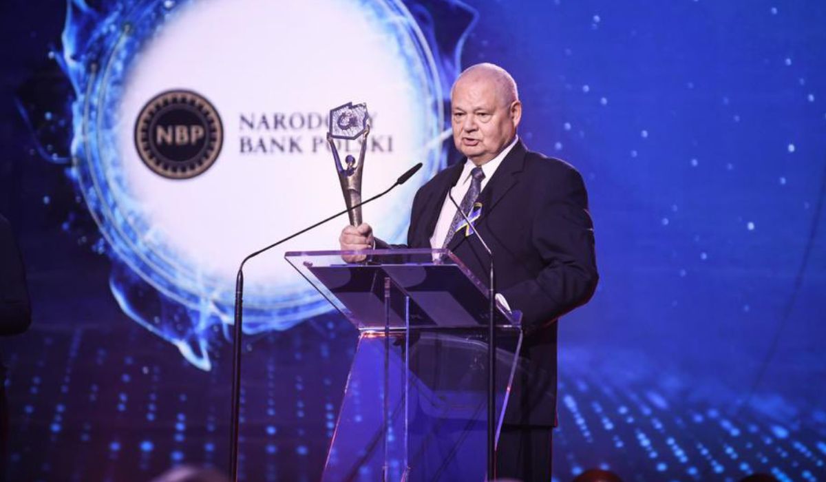 Glapiński z jakiegoś powodu otrzymał nagrodę za zapewnienie "bezpieczeństwa finansowego"