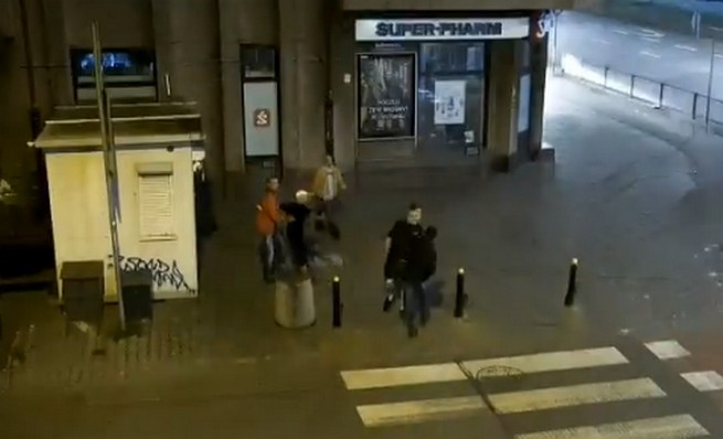 Wyjątkowo malownicza bójka na warszawskiej Pradze