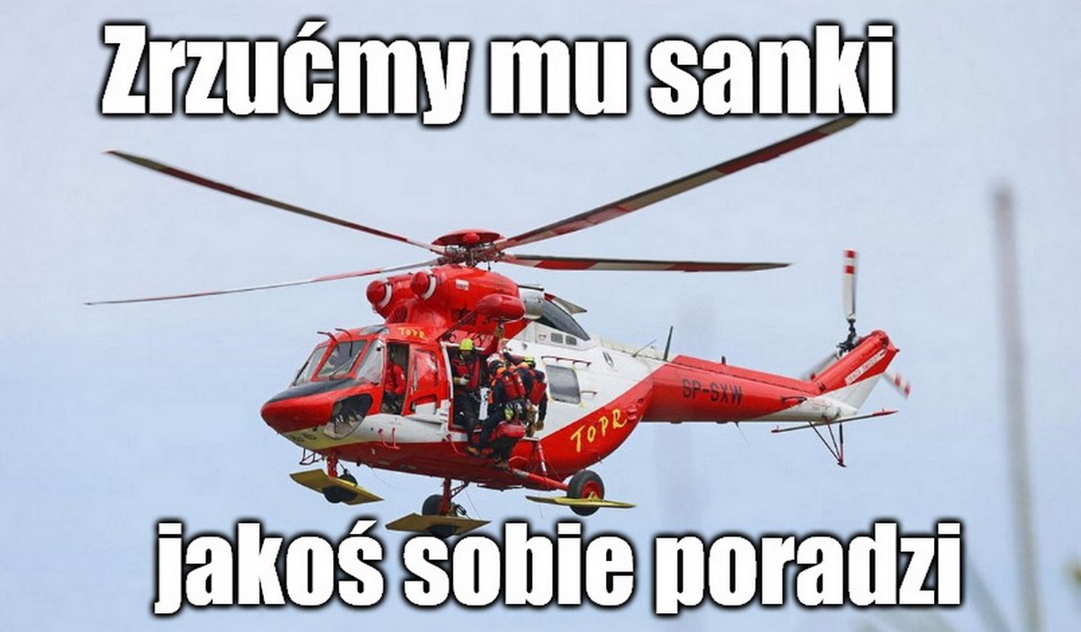 Pewien turysta miał ambicję zjechać ze szczytu Rysów na "jabłuszku", uratowali go ratownicy TOPR