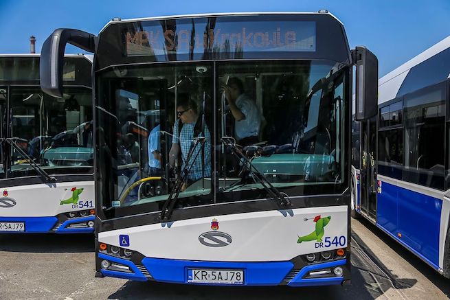 Kraków: miasto zapowiada wprowadzenie specjalnych linii autobusowych dla służby medycznej