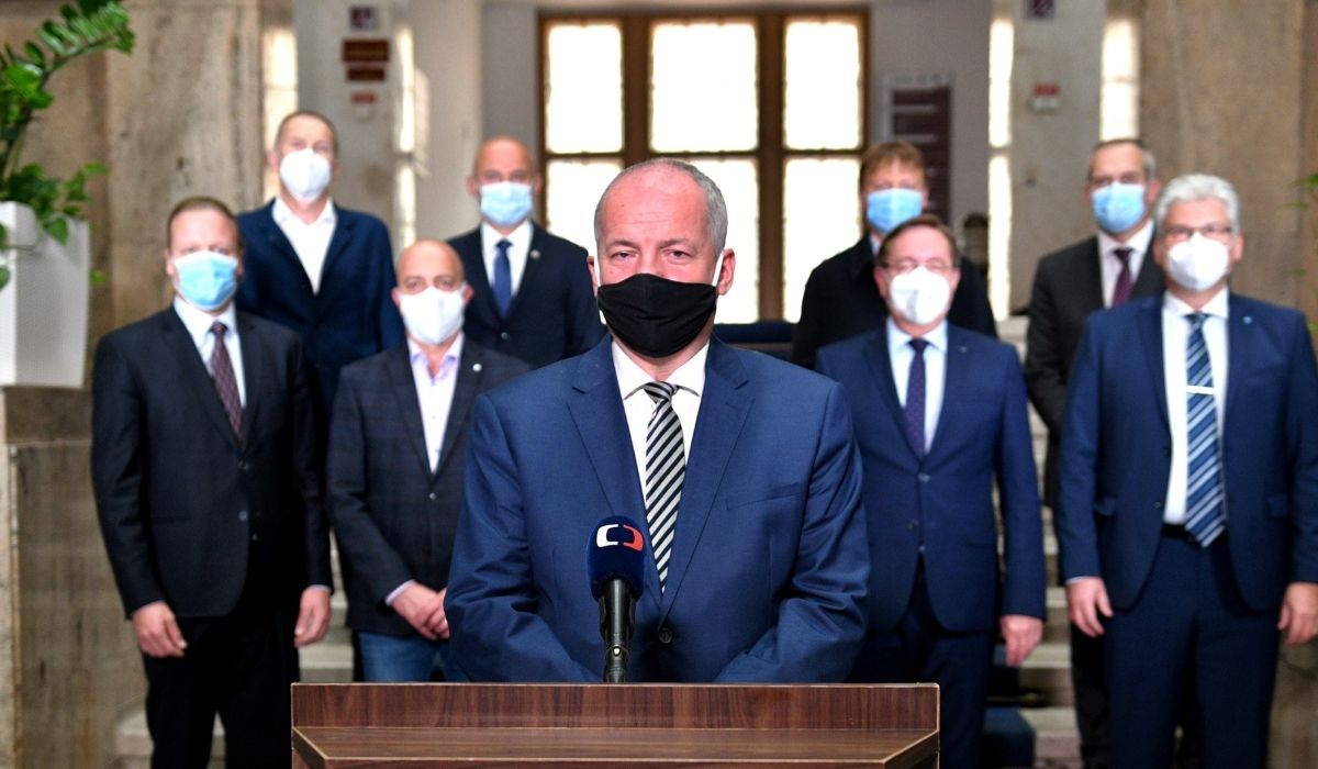 Czechy: minister zdrowia w odezwie do narodu przyznał się do popełnionych błędów i przeprosił 