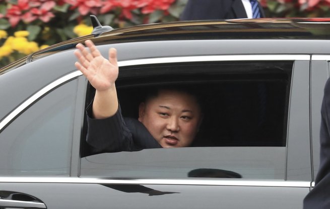 CNN: Kim Dzong Un w "śmiertelnym niebezpieczeństwie" po operacji serca