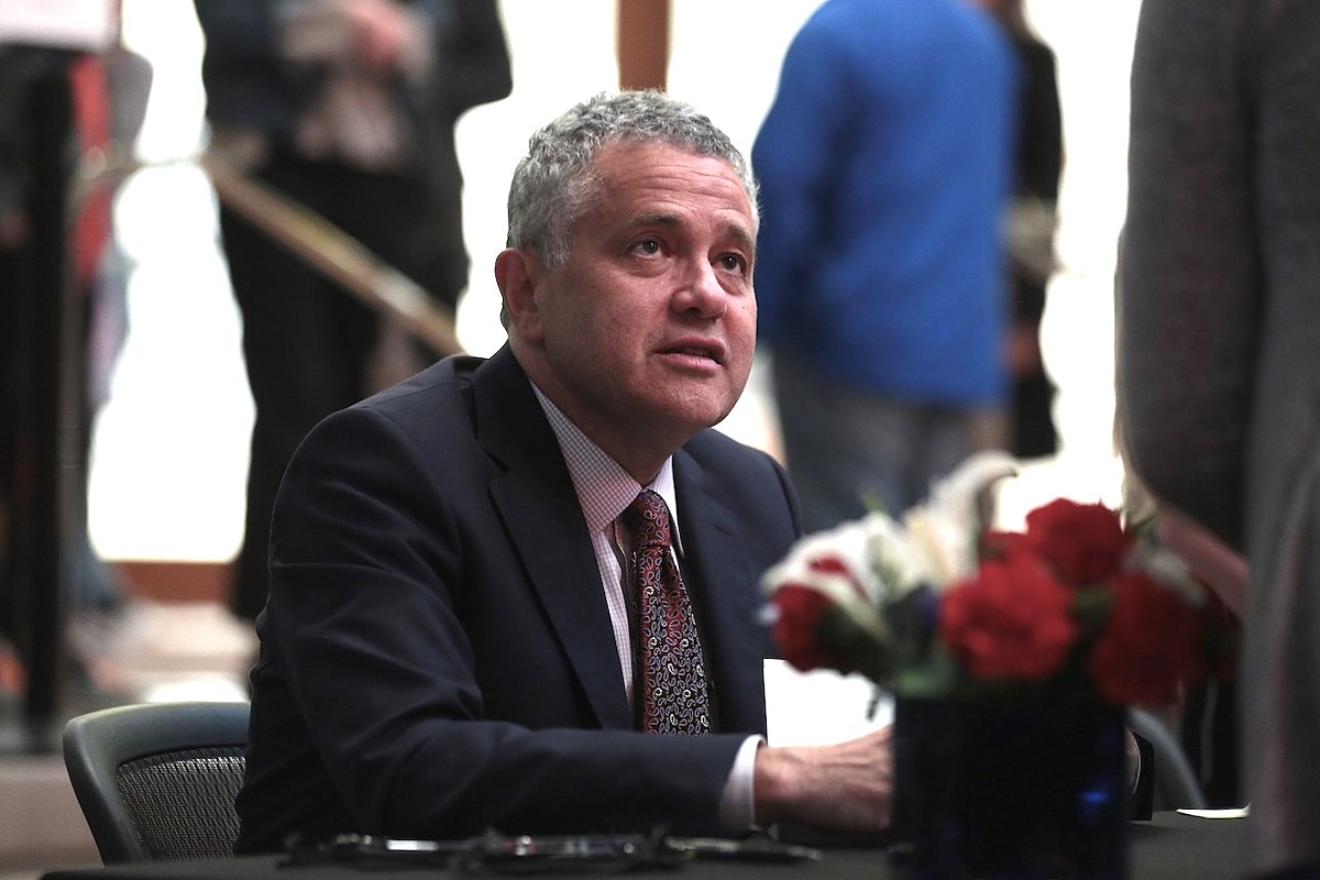 New Yorker zawiesił dziennikarza za m*sturbację podczas spotkania on-line, myślał, że go nie widać