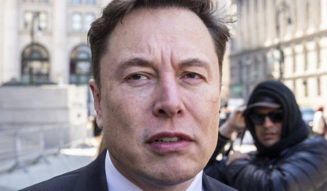 Musk "zbiedniał" w jeden dzień o 15 miliardów dolarów