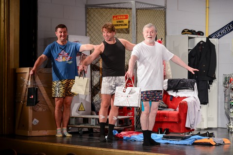 Dyrektor teatru wypłacił sobie 186 tysięcy. "Zarobiłem mniej, bo płacę podatki"