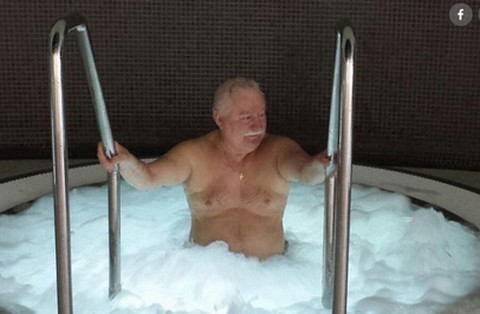 Policja: "Zweryfikujemy zasadność posiadania broni przez Lecha Wałęsę"