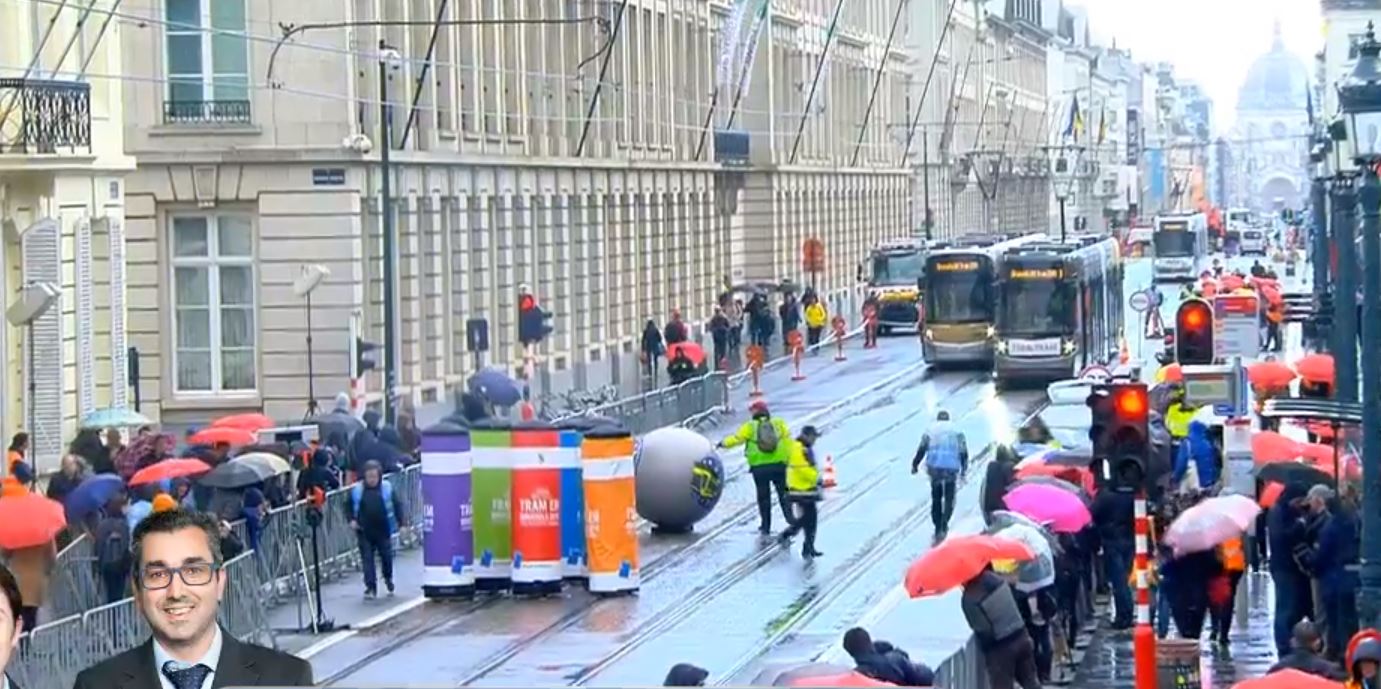W Brukseli odbyły się mistrzostwa w tramwajowe kręgle i raczej chcesz to zobaczyć