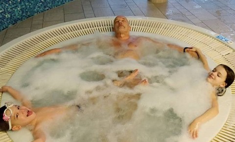 Janusz Korwin-Mikke zbiera siły na kolejny rok walki z lewicą