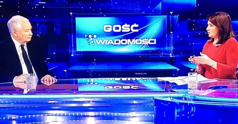 Kaczyński w TVP: Morawiecki niszczy mafię VAT-owską, jak dzielny policjant w Chicago niszczył Ala Capone