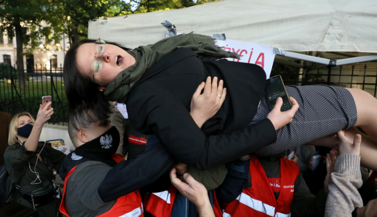 Kaja Godek złoży do Sejmu projekt ustawy "Stop LGBT", by karać za popieranie małżeństw jednopłciowych