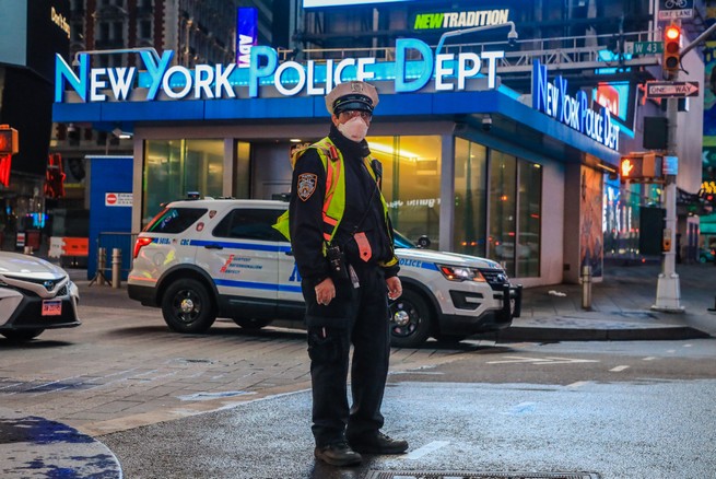 Trzech policjantów otrutych w nowojorskim fast foodzie