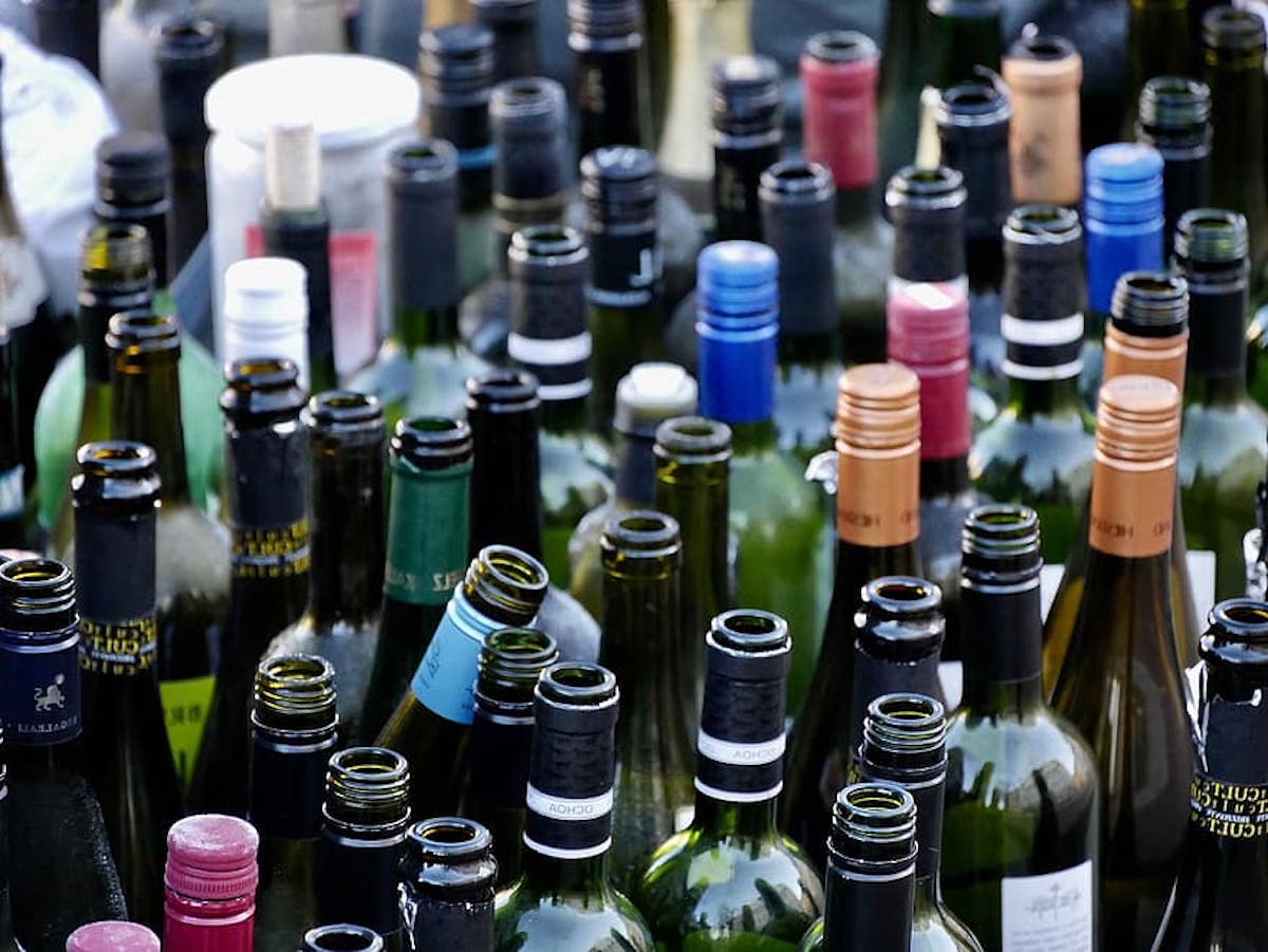 Prawie wszyscy chcą wprowadzenia kaucji za opakowania po napojach, i przedsiębiorcy, i konsumenci