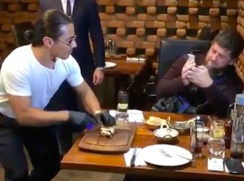 Ramzan Kadyrow spotkał swojego ulubionego mema:ok_hand: