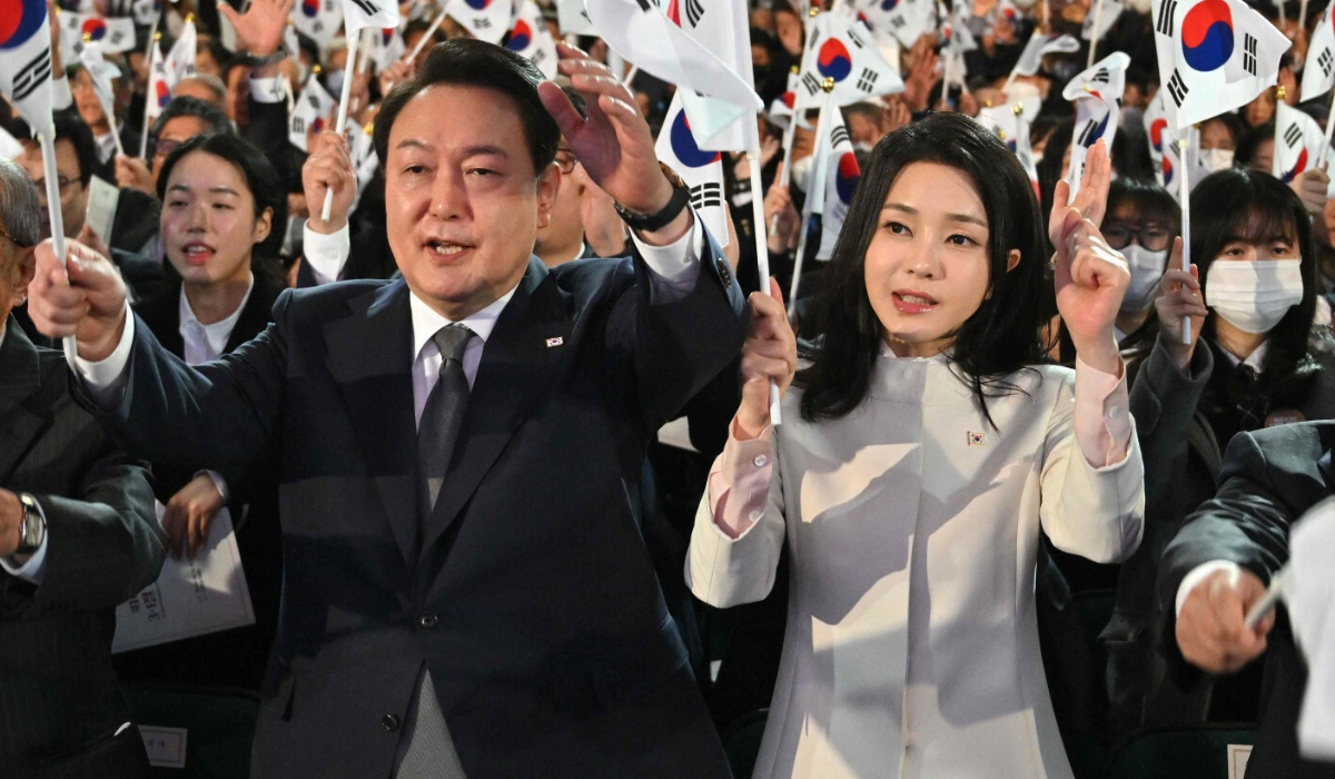 Korea Południowa: byłemu prezydentowi grozi dożywocie, byłej pierwszej damie 15 lat