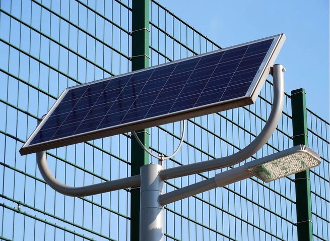 Fotowoltaika z nowym rekordem produkcji energii, wkrótce mają paść kolejne