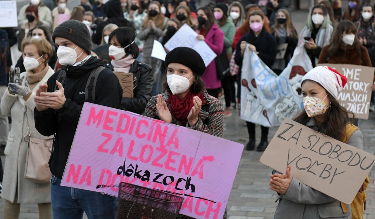 Słowacja o mało nie zaostrzyła drastycznie dostępu do aborcji, projekt odrzucono jednym głosem