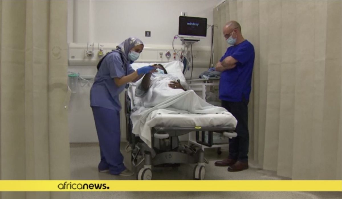 Wielka Brytania zasila szpitale medykami-uchodźcami, żeby skuteczniej walczyć z pandemią