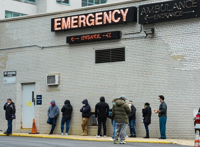 USA: najdłużej leczony z koronawirusa dostał rachunek na ponad milion dolarów