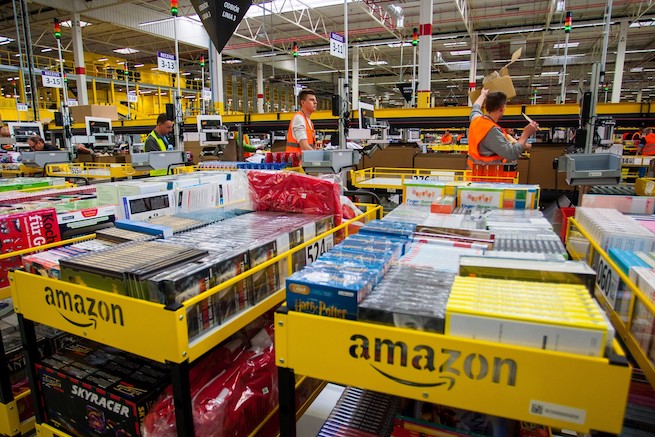 USA: pracownicy Walmarta, Amazona i innych sieci szykują na jutro megaprotest