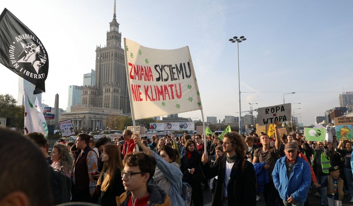 Sondaż: Polacy mają w końcu dość oddychania brudnym powietrzem