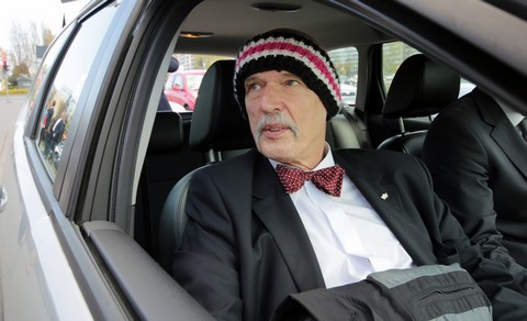 Korwin-Mikke: "Po wyborach czuję się jak pies po wyjęciu z pralki"