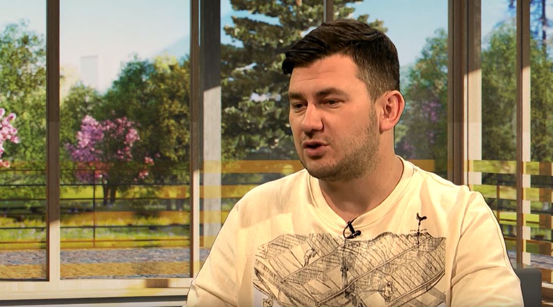 Autor "Metra 2033": "Sapkowski to arogancki sku*wysyn"