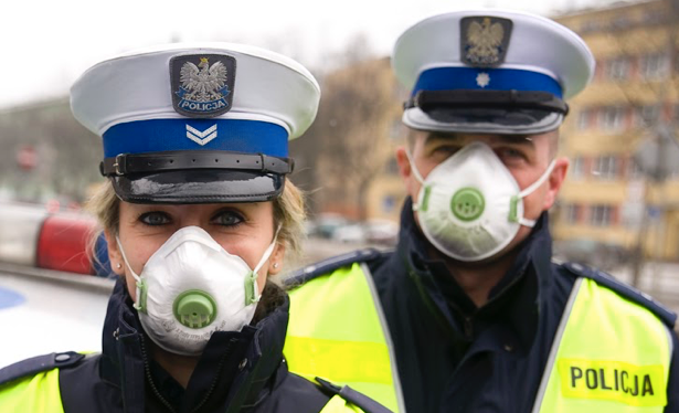 Środa Wielkopolska: na urządzone w środku pandemii chrzciny musiała przyjechać policja