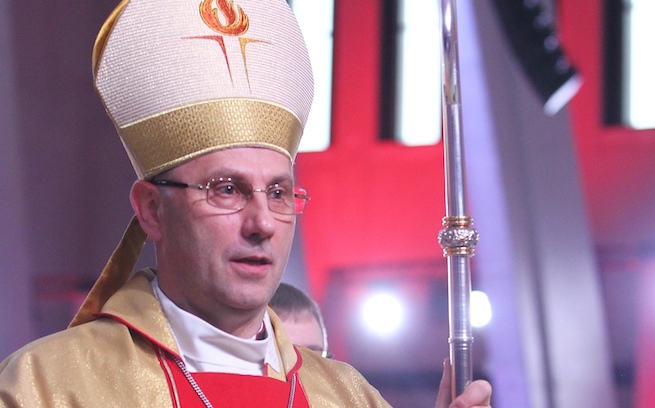 Prymas Polski: pandemia nie jest karą zesłaną przez Boga