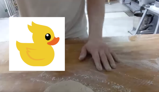 Rozmawiamy z młodym piekarzem, czy to fajnie tak piec chlebek i mieć do pracy na 22:00