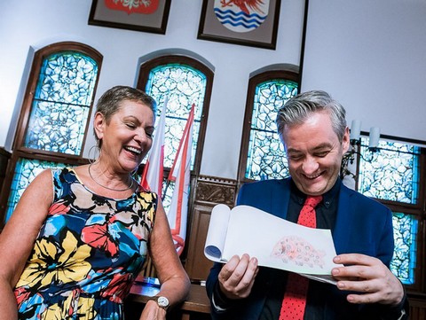 Biedroń krytykuje PO: "Bez trzeciej siły nie zatrzymamy PiS-owskiej demolki państwa"