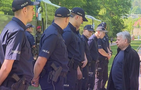Pereira do Siemoniaka: "W waszej cywilizacji chowa się bohaterkę narodową z petami w ciele":rage: