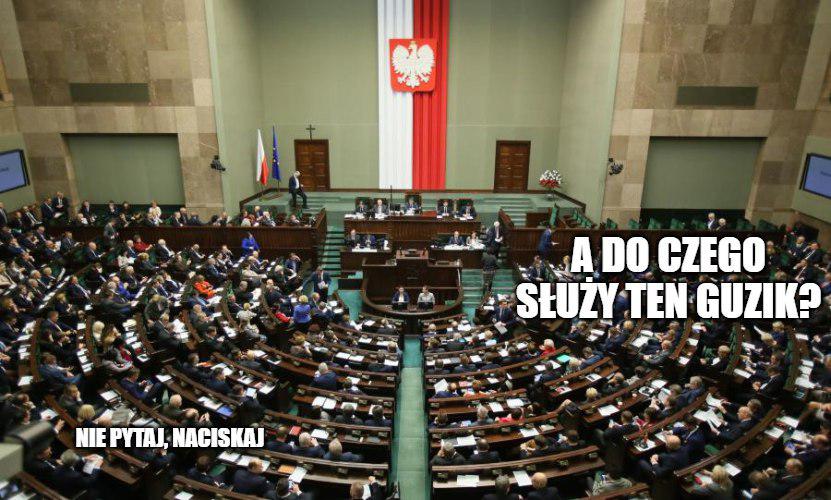 Sejm udzielił wotum zaufania rządowi Morawieckiego. Za głosowało 2 posłów KO