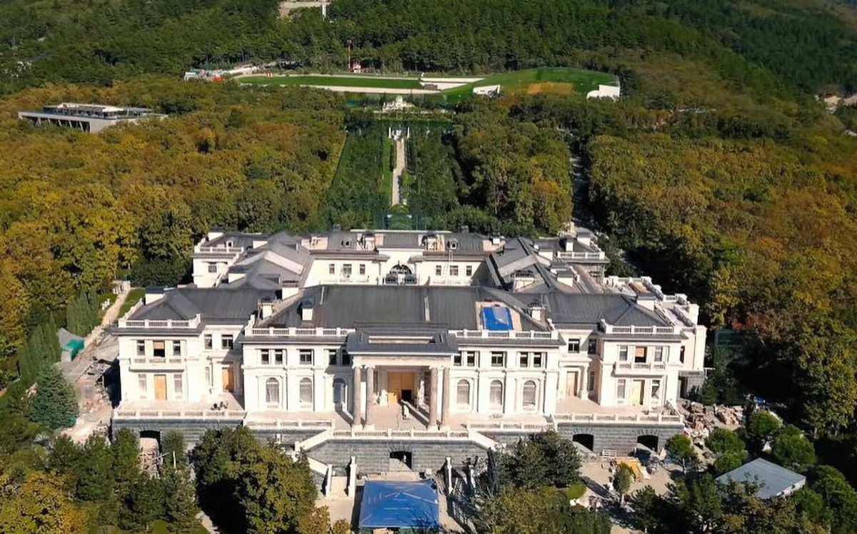 Rosja: Nawalny naświetla, jak bardzo Putin poszedł w kasę i luksusy