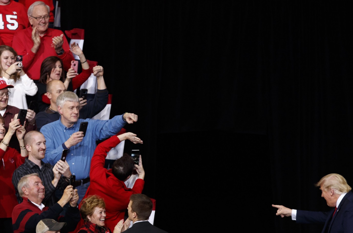 Trump chce ograniczyć turystykę porodową. Wprowadzono nowe zasady wizowe dla kobiet w ciąży