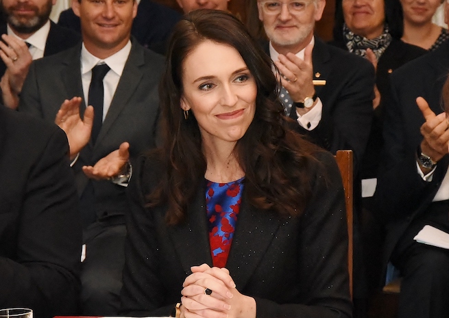 Premier i ministrowie Nowej Zelandii obniżają sobie pensje o 20%