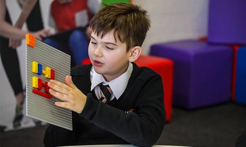 LEGO chce wypuścić klocki do nauki Brailla dla niewidomych dzieci