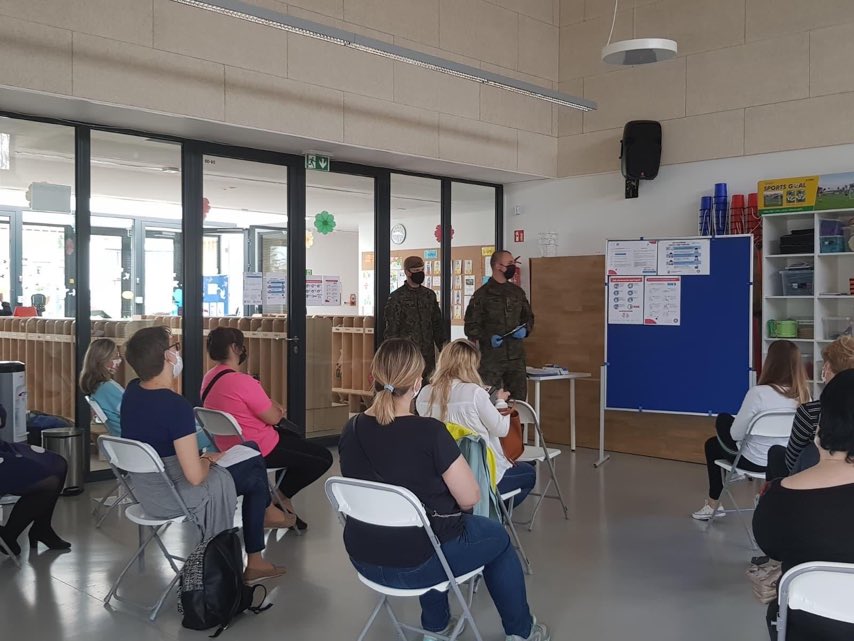 Żołnierze Wojsk Obrony Terytorialnej przygotowują matury i egzaminy ósmoklasitów