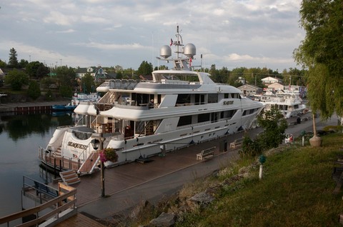 Nieznany sprawca odcumował jacht o wartości 40 milionów dolarów należący do sekretarz edukacji Stanów Zjednoczonych Betsy DeVos