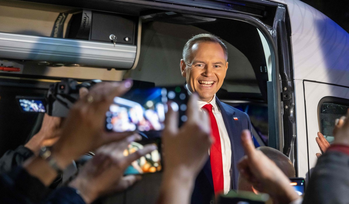 Rzeczniczka sztabu Nawrockiego nie zaprzeczyła, że poręczył on za skina zatrzymanego za atakowanie policji