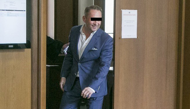 Kamil xD. przyznał się do sfałszowania weksla na 2 mln franków. Grozi mu od 5 do 25 lat więzienia