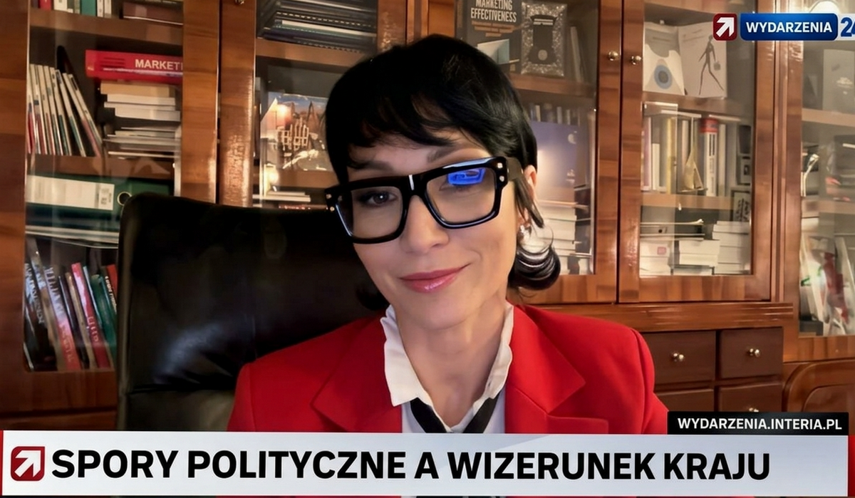 Poza kryzysem wizerunkowym Mróz-Gorgoń zmaga się z postępowaniem, policja odwiedziła jej dom