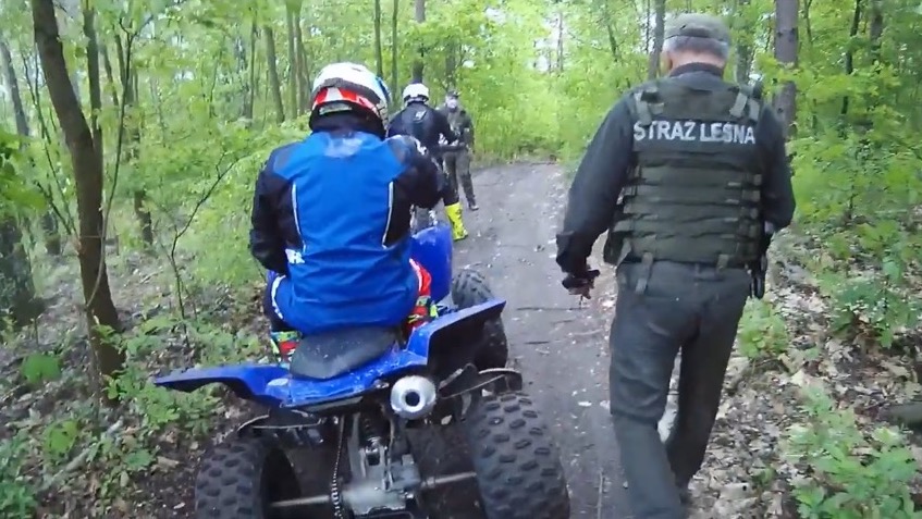 Wieliszew: gałgany jeździły quadami po wałach przeciwpowodziowych, bo fajna trasa